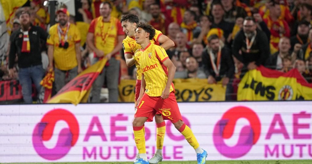 Mezian Soares PSG - [EN] Português de 16 anos leva Lens à Champions no primeiro toque na bola e despromove histórico