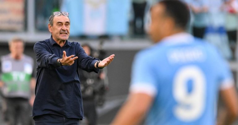 Maurizio Sarri Roma - [EN] Sarri atira-se à gestão do futebol italiano: «Não conhecem o cheiro da relva»
