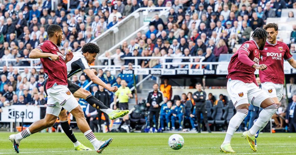 West Ham Tottenham - [EN] Newcastle dá penúltima 'martelada' no destino do West Ham