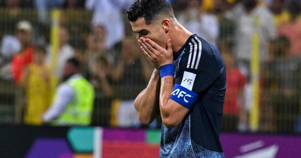 Cristiano Ronaldo Gamba Osaka - [EN] Ronaldo em lágrimas após perder a taça (vídeo)
