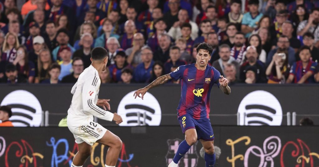 No Al Hilal Barcelona - [EN] João Cancelo dispara: «No Al Hilal não me disseram a verdade»