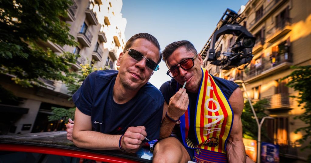 Festa do Barcelona Real Madrid - [EN] Festa do Barcelona nas ruas da cidade: desfile teve cigarros, gelado, pizza e provocações
