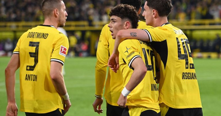 Borussia Dortmund Eintracht Frankfurt - [EN] Dortmund dá a volta e garante o segundo lugar da Bundesliga