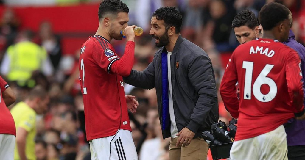 Diogo Dalot Sport TV - [EN] Dalot recorda Amorim no Man. United: «Preferia que tivesse ficado»