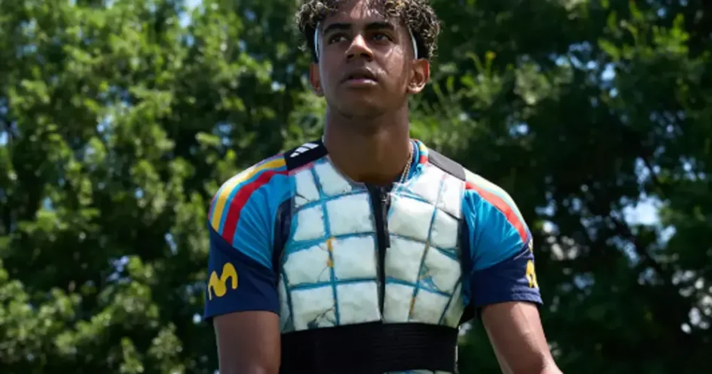 World Cup Spain Uses Glacier - 2026 World Cup: Spain Uses Glacier to Store... Vests (Video)