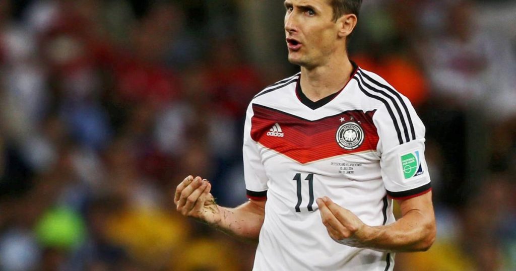 Lionel Messi World Cup - Klose surrenders to Messi: 'The best of all time!'