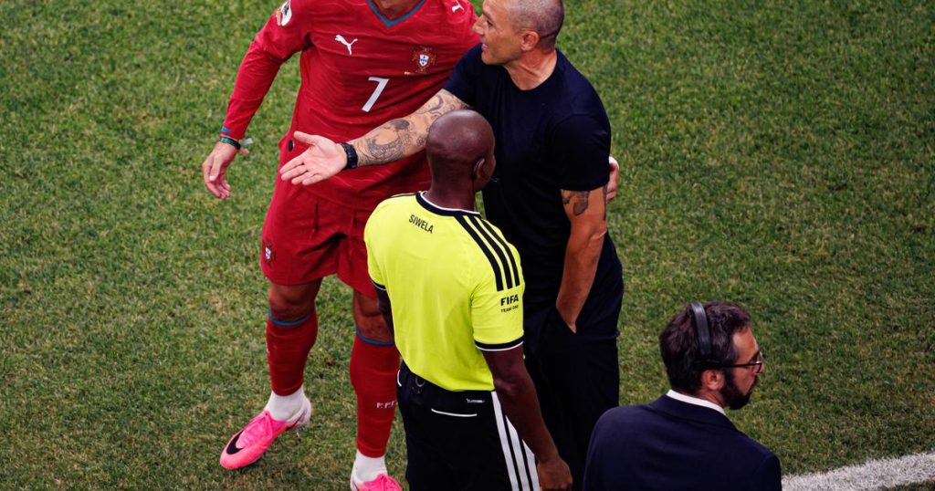 Fabio Cannavaro Cristiano Ronaldo - Cannavaro surrenders to Portugal and Ronaldo: 'If you give him an inch, you're dead'