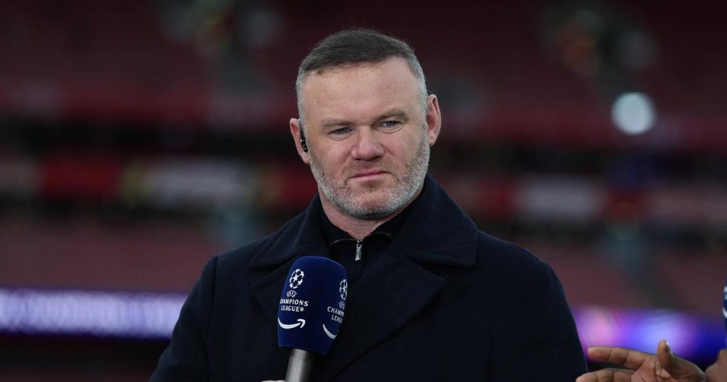He Promised Rooney Rows - He Promised... and Delivered: Rooney Rows on the Hudson River After Losing Bet (Video)