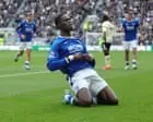 Everton Hold Off Ipswich with Barry’s Goal Amid VAR Controversy to Reach Fifth